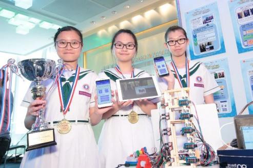 「中学信息科技增润计划」伙伴学校学生在「2018香港学生科学比赛」初中组夺得发明品项目的冠军（附图）
