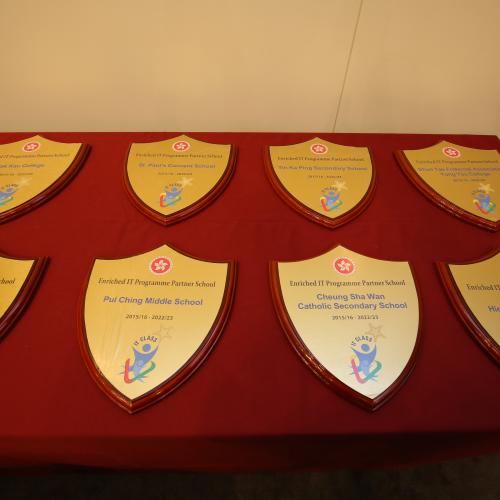 Certificates of Enriched IT Class