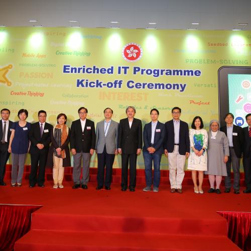 Group Photo taken by Guests and Principals of Partner Schools